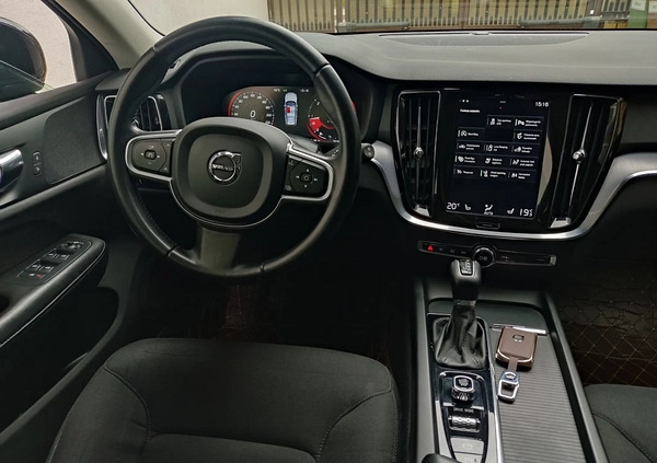 Volvo V60 cena 69699 przebieg: 280960, rok produkcji 2018 z Dobrzyca małe 781